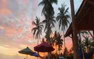 Others 4 Palma Beach Resort Krui lampung