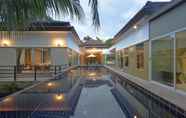 Kolam Renang 3 Colorful Pool Villa