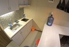 기타 5 Student Park 732 by We Stay