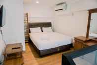 ห้องนอน Comfy and Cozy Stay Studio Loft Kingland Avenue Apartment By Travelio
