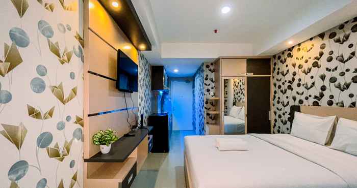 Bedroom Cozy and Simple Studio Tamansari Skylounge Makassar Apartment By Travelio