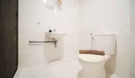 In-room Bathroom 2 Cozy and New Japanese Studio at The City Square Surabaya Apartment By Travelio