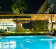 Swimming Pool 2 Crystal Srivaree Suvarnabhumi Hotel