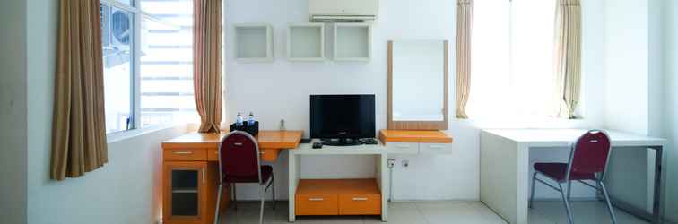 Lobby Strategic Studio Room Apartment at High Point Serviced By Travelio