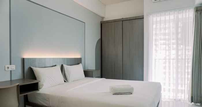 Kamar Tidur Restful and Good Deal Studio Parkland Avenue Apartment By Travelio