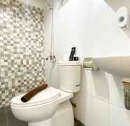 In-room Bathroom 5 Comfortable and Homey 2BR Grand Sentraland Karawang Apartment By Travelio