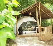 Others 5 Eco-Treehouse Glamping Services