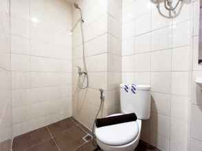 In-room Bathroom 4 Tidy and Best Deal Studio Apartment Vida View Makassar By Travelio