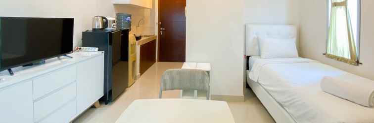 Sảnh chờ Modern and Cozy Look Studio Apartment Capitol Park Residence By Travelio