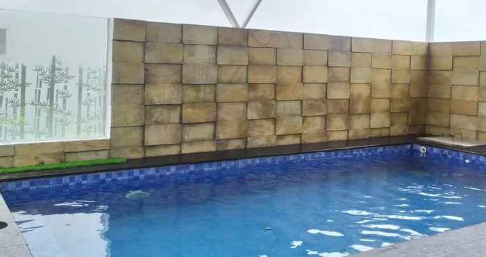 Kolam Renang Villa AA