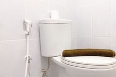 客室内バスルーム Cozy and Brand New 2BR Tokyo Riverside PIK 2 Apartment By Travelio