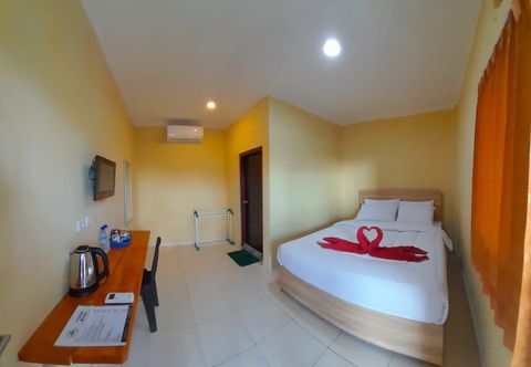 Bedroom Hotel FX 72 Labuan Bajo