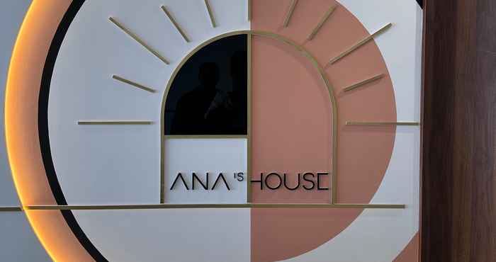 Lobi Ana's House