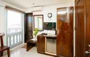 Common Space 4 RedDoorz @ Pension Ivatan Batanes