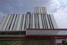 Bangunan Cozy Stay 2BR Apartment at Bogor Valley By Travelio