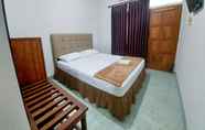 Bedroom 2 Hotel Sri Timur