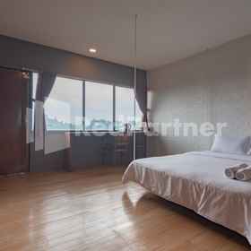 Others 1 D'Valley View Lembang Mitra RedDoorz, チサルア警察署 ホテル