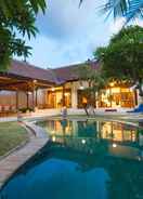 null Royal Indah Bali Villas