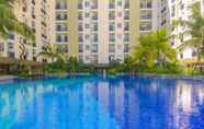 Kolam Renang 6 Nice and Comfortable 1BR Apartment at Cinere Resort By Travelio