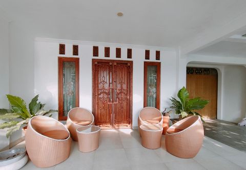 Lobby RedDoorz Syariah near Jogja Expo Center