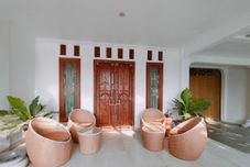 Lobby RedDoorz Syariah near Jogja Expo Center