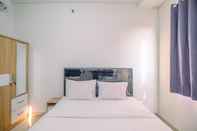 Bilik Tidur Stylish and Brand New 2BR at Transpark Cibubur Apartment By Travelio