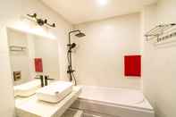 Toilet Kamar H&G Hotel & Apartment