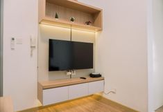 Khác 3 Modern Look 2BR M-Town Residence Apartment By Travelio