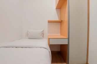 Kamar Tidur 4 Homey and Exclusive 3BR Sky House BSD Apartment By Travelio