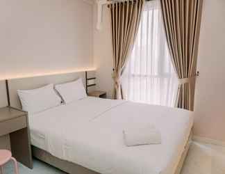 ห้องนอน 2 Restful and Cozy Studio Sky House Alam Sutera Apartment By Travelio