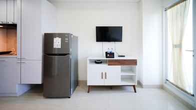 Common Space 4 Simple and Modern Studio at Grand Sungkono Lagoon Apartment By Travelio