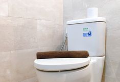 In-room Bathroom 5 Best and Warm Studio at Menteng Park Apartment By Travelio