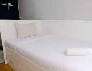 Kamar Tidur 2 Affordable Studio Room Grand Asia Afrika Apartment By Travelio