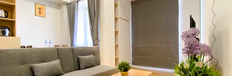 Sảnh chờ Combined and Spacious 1BR Vasanta Innopark Apartment By Travelio