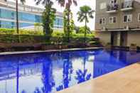 Kolam Renang Comfort and Homey 2BR Sunter Park View Apartment By Travelio