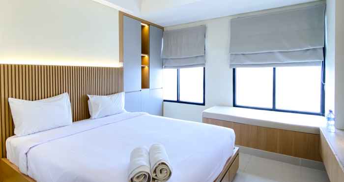 Bedroom Strategic and Cozy Studio at Pollux Chadstone Apartment By Travelio