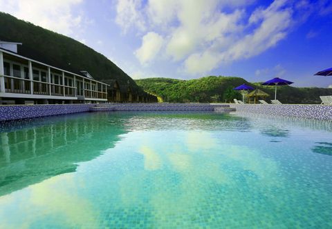 Kolam Renang Azana Essence Villa Tabitha Lombok