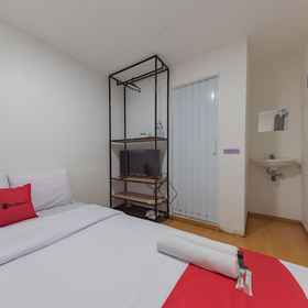 Others 1 アドベント・インドネシア大学近くのレッドドアーズ, チサルア警察署 ホテル