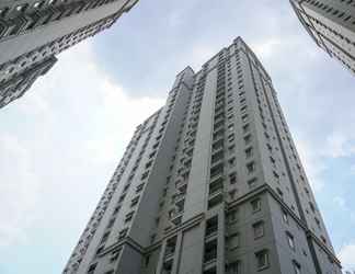 Bangunan 2 Homey and Spacious 3BR at Grand Palace Kemayoran Apartment By Travelio