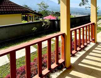 Bangunan 2 Teras Seroja Villas