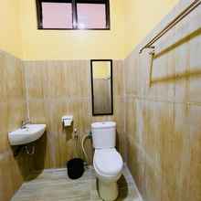 In-room Bathroom 4 Teras Seroja Villas