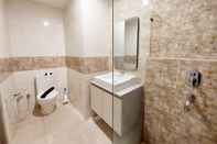 Toilet Kamar Homey and Nice Studio at Mataram City Apartment By Travelio