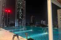 Swimming Pool Chambers Residence KLCC & KL Tower Balcony View