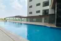 Swimming Pool Comfort Stay Studio Apartment at Anwa Residence Bintaro By Travelio