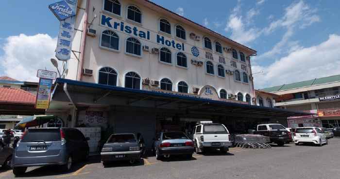 Bangunan Hotel Kristal