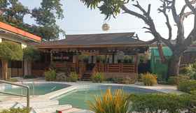 Swimming Pool 3 RedDoorz @ Covelandia Garden Resort Nueva Ecija