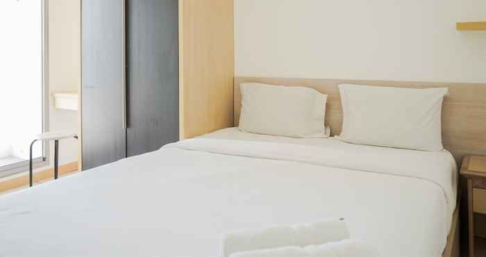 Bilik Tidur Cozy and Simple 2BR Apartment at M-Town Residence By Travelio