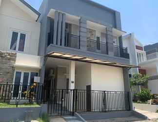 Exterior 2 TwoSpaces Living at Panorama Eco Stay, Batu Malang