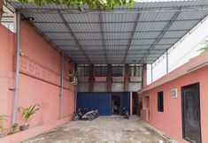 기타 2 RedDoorz Syariah near Stasiun Karet