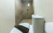 Toilet Kamar 5 Wonderful and Spacious 1BR Tamansari Bintaro Mansion Apartment By Travelio